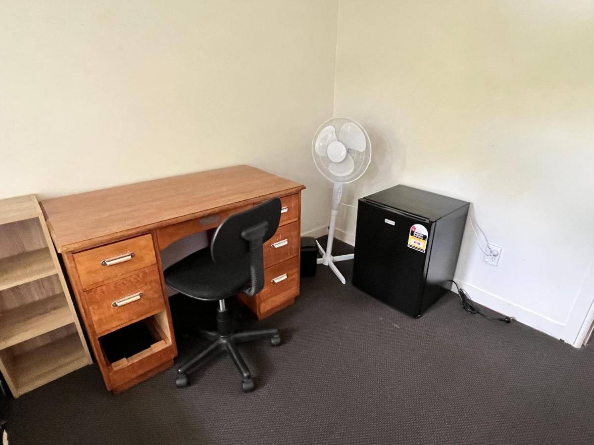 Single Room #1 Or #3 - Homestay Family Home - No Breakfast Hamilton Zewnętrze zdjęcie